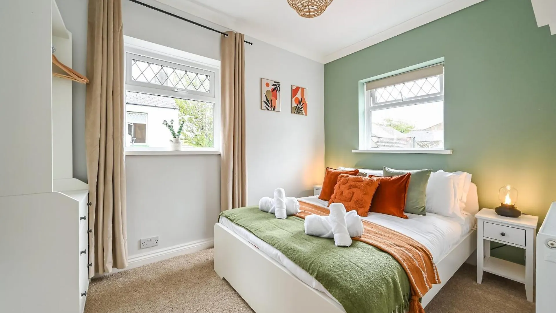 Urban Oasis, Stylish Townhouse In Central Cardiff
