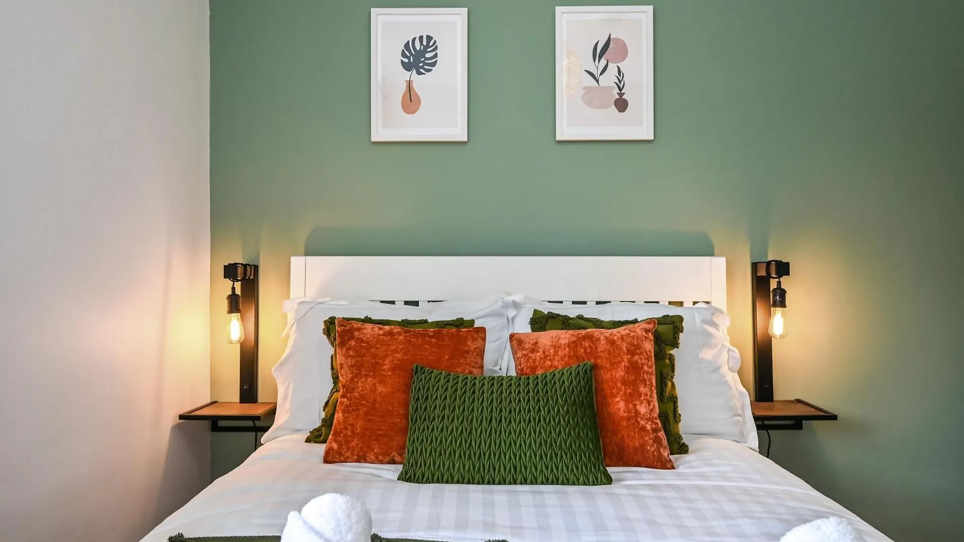 Urban Oasis, Stylish Townhouse In Central 카디프 펜션